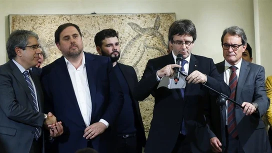 Carles Puigdemont, Oriol Junqueras, Artur Mas y Gabriel Rufián Carles Puigdemont, Oriol Junqueras, Artur Mas y Gabriel Rufián en el acto de apoyo a Francesc Homs