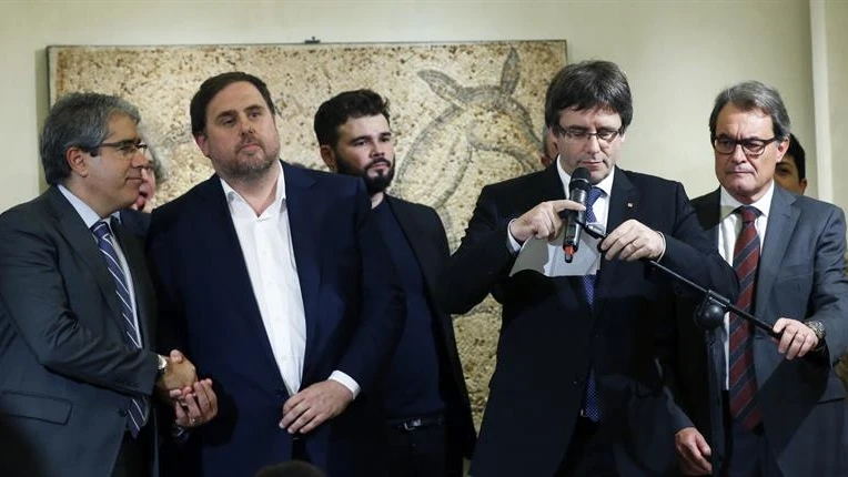 Carles Puigdemont, Oriol Junqueras, Artur Mas y Gabriel Rufián en el acto de apoyo a Francesc Homs