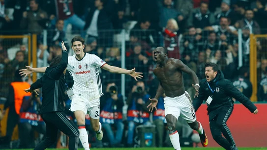 Aboubakar celebra su gol contra el Benfica Aboubakar celebra su gol contra el Benfica
