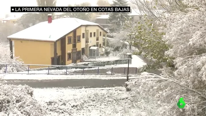 Frame 69.607643 de: nieve Frame 69.607643 de: nieve