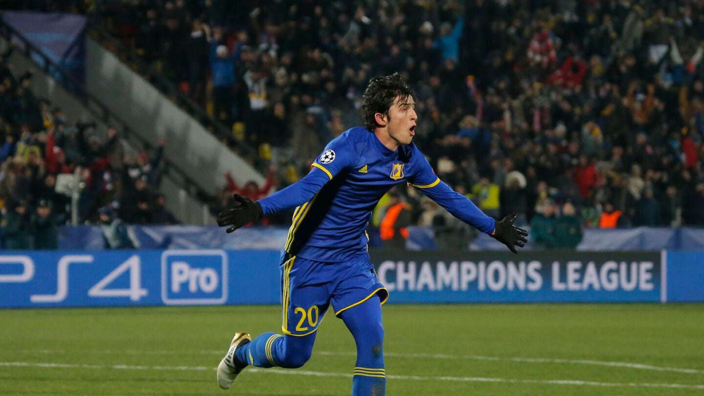 Sardar Azmoun celebra su gol contra el Bayern