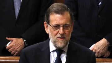 Mariano Rajoy durante el minuto de silencio a Barberá en el Congreso