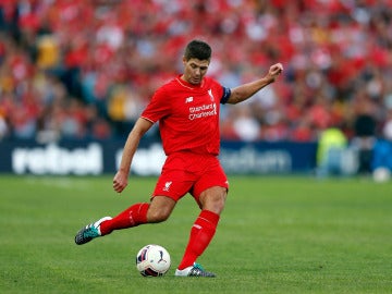 Steven Gerrard en un partido con el Liverpool Steven Gerrard en un partido con el Liverpool
