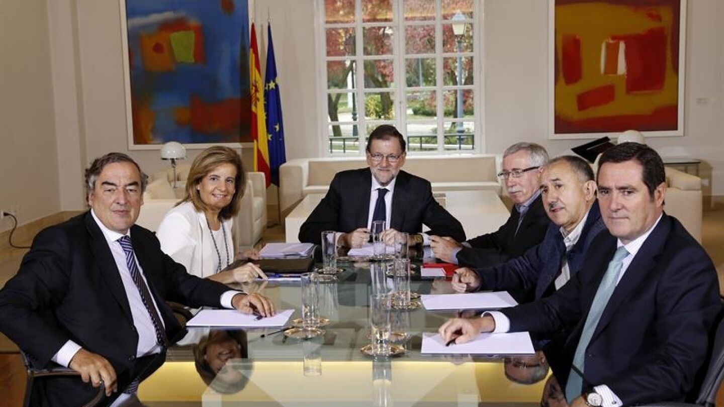 Reuni&oacute;n de Mariano Rajoy con los representantes de los agentes sociales