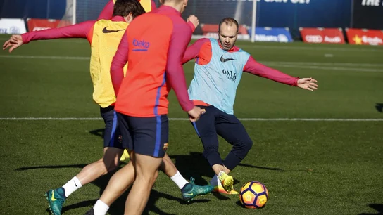 Iniesta, en un entrenamiento Iniesta, en un entrenamiento