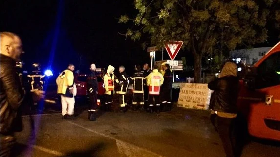 Residencia de Montpellier donde se ha producido el asalto, rodeada por la policía