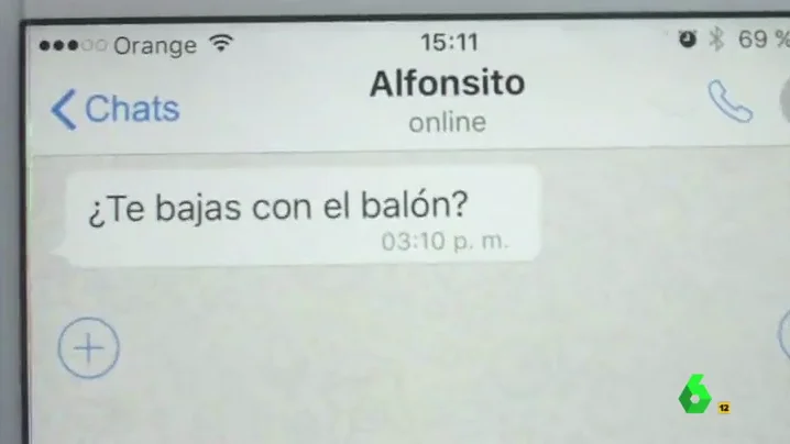 Frame 11.787351 de: Alfonsito, el nuevo amigo de Íñigo Errejón, le convence para hacer pellas en el Congreso