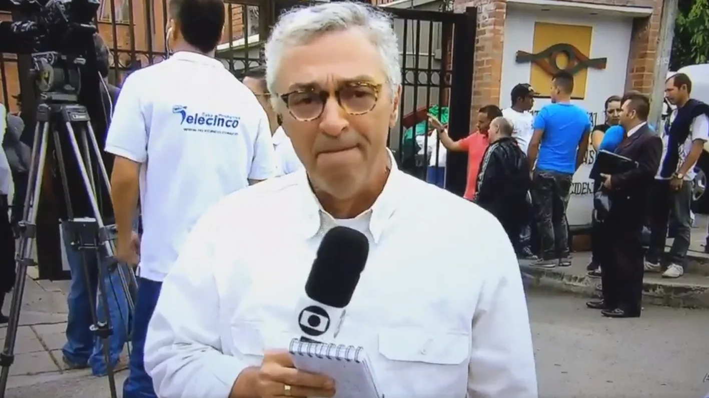 Un periodista rompe a llorar en directo