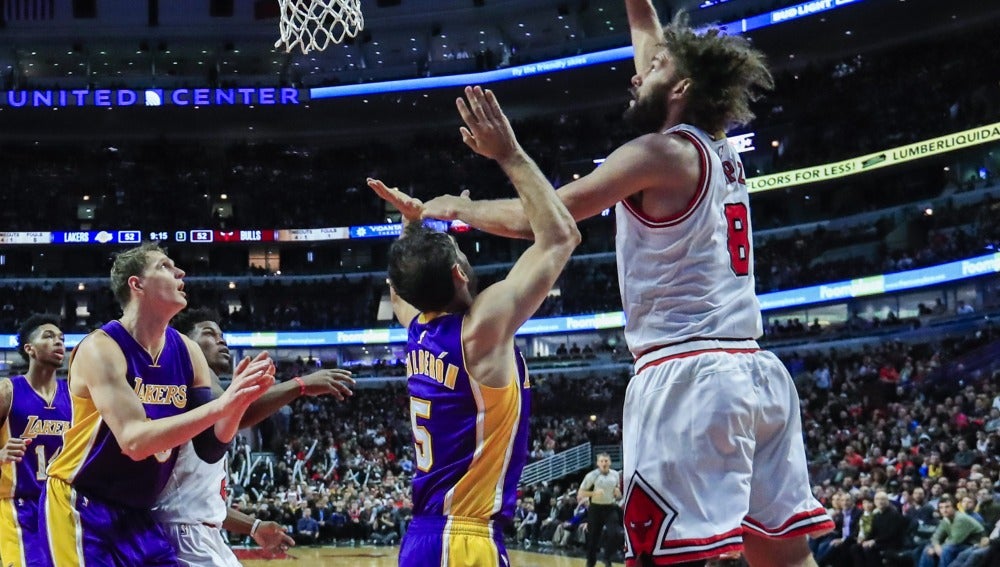 José Manuel Calderón, en acción ante los Bulls