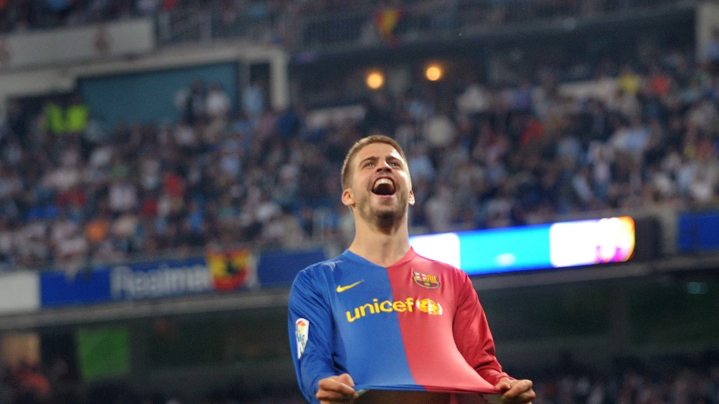 Piqué, celebrando su gol contra el Real Madrid en el 2-6 de 2009 Piqué, celebrando su gol contra el Real Madrid en el 2-6 de 2009