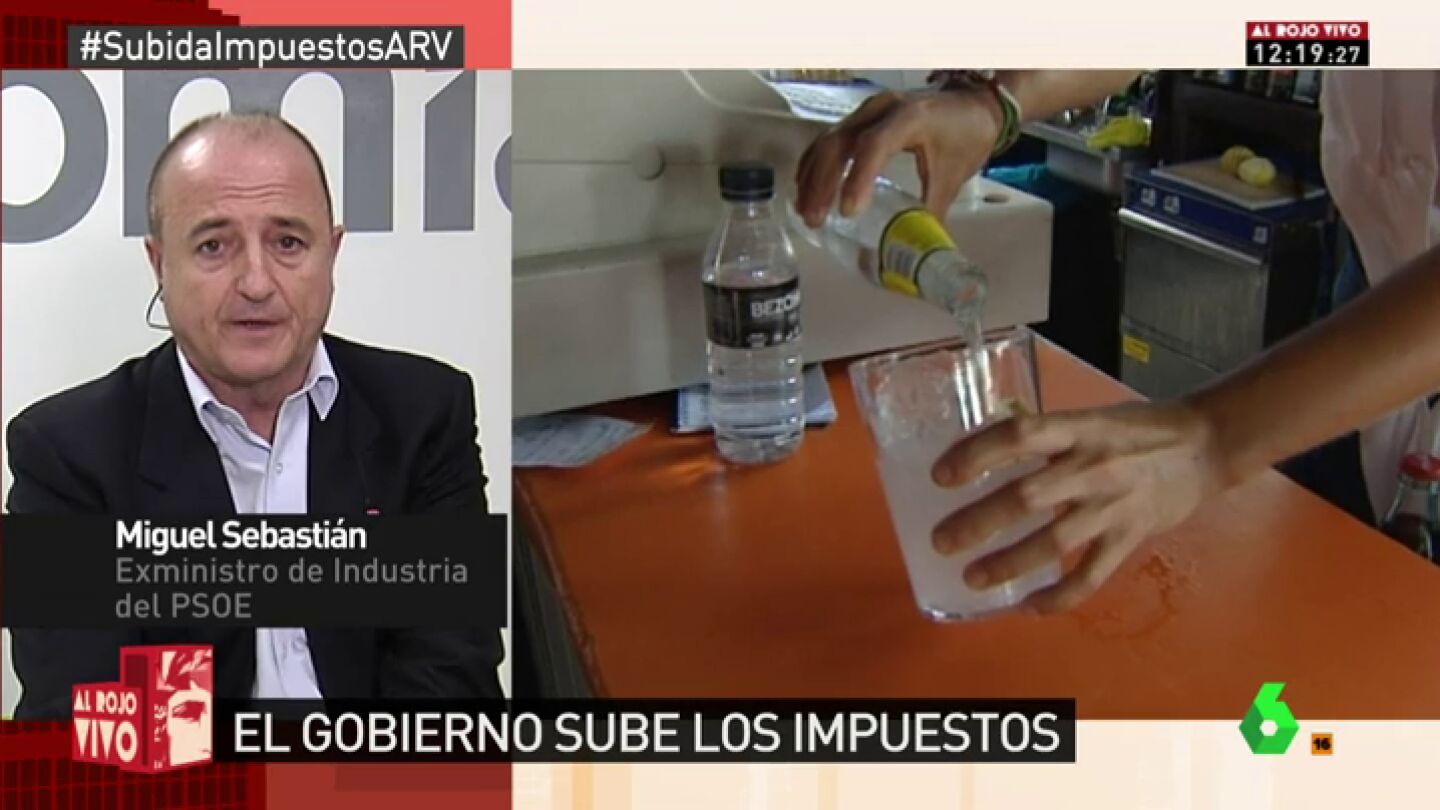Frame 35.134878 de: Miguel Sebasti&aacute;n: "El activista Montoro le ha cogido gusto a hacer 'zapping' con los impuestos" 