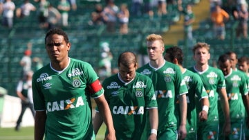 Los jugadores del Chapecoense que no viajaron a Medellín se niegan a jugar la última jornada liguera