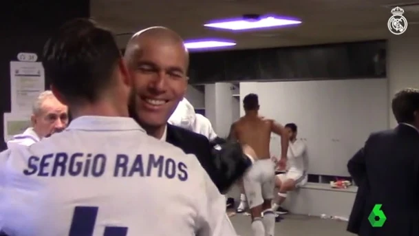 Zidane felicita a Ramos tras el Clásico del Camp Nou