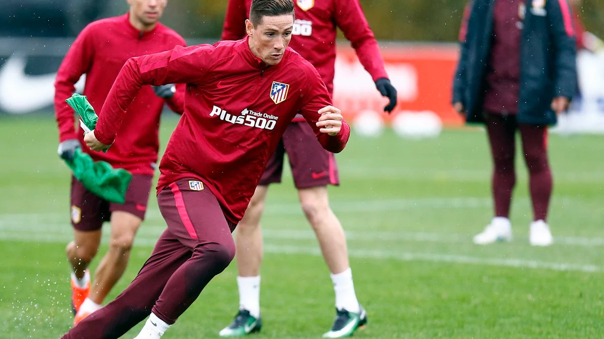 Torres, en un entrenamiento con el Atlético