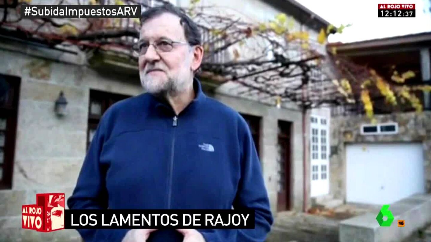 Mariano Rajoy habla con los medios