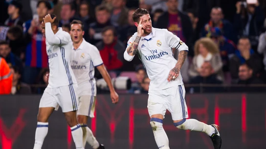 Un movimiento de aficionados culés protesta contra la presencia "masiva" de turistas que apoyaron "sin disimulo" al Madrid en las gradas del Camp Nou Un movimiento de aficionados culés protesta contra la presencia "masiva" de turistas que apoyaron "sin disimulo" al Madrid en las gradas del Camp Nou