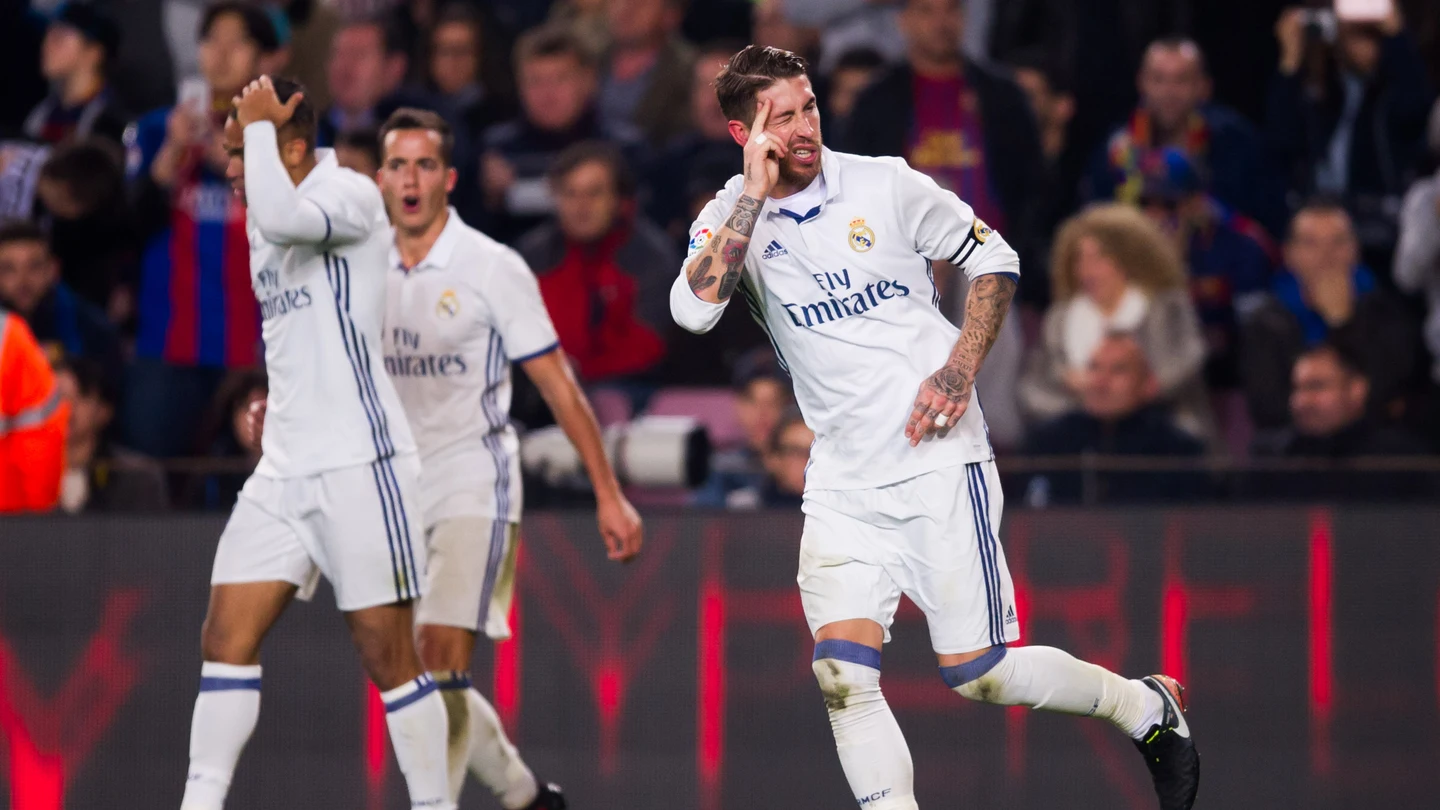 Un movimiento de aficionados culés protesta contra la presencia "masiva" de turistas que apoyaron "sin disimulo" al Madrid en las gradas del Camp Nou Un movimiento de aficionados culés protesta contra la presencia "masiva" de turistas que apoyaron "sin disimulo" al Madrid en las gradas del Camp Nou