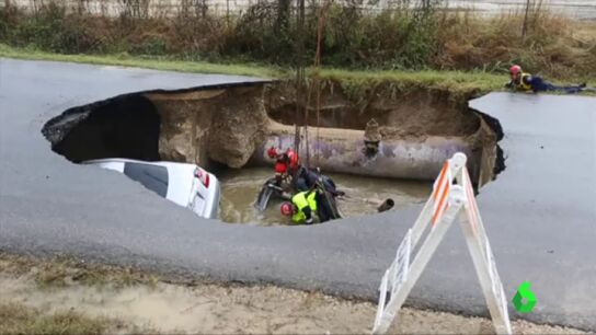 Frame 0.0 de: SOCAV&Atilde;N POLI