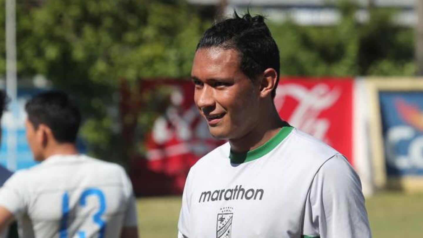 Pa&uacute;l Burton, durante un partido
