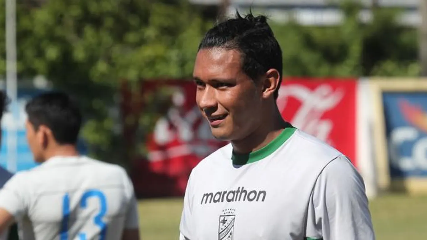 Paúl Burton, durante un partido Paúl Burton, durante un partido