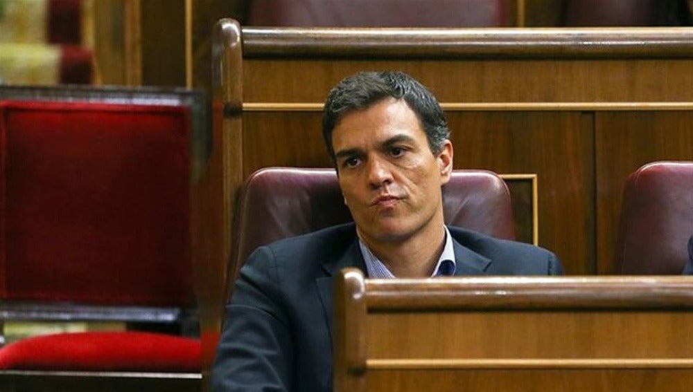 El Congreso indemnizará a Pedro Sáncehz con más de 11.000 euros tras dejar su escaño