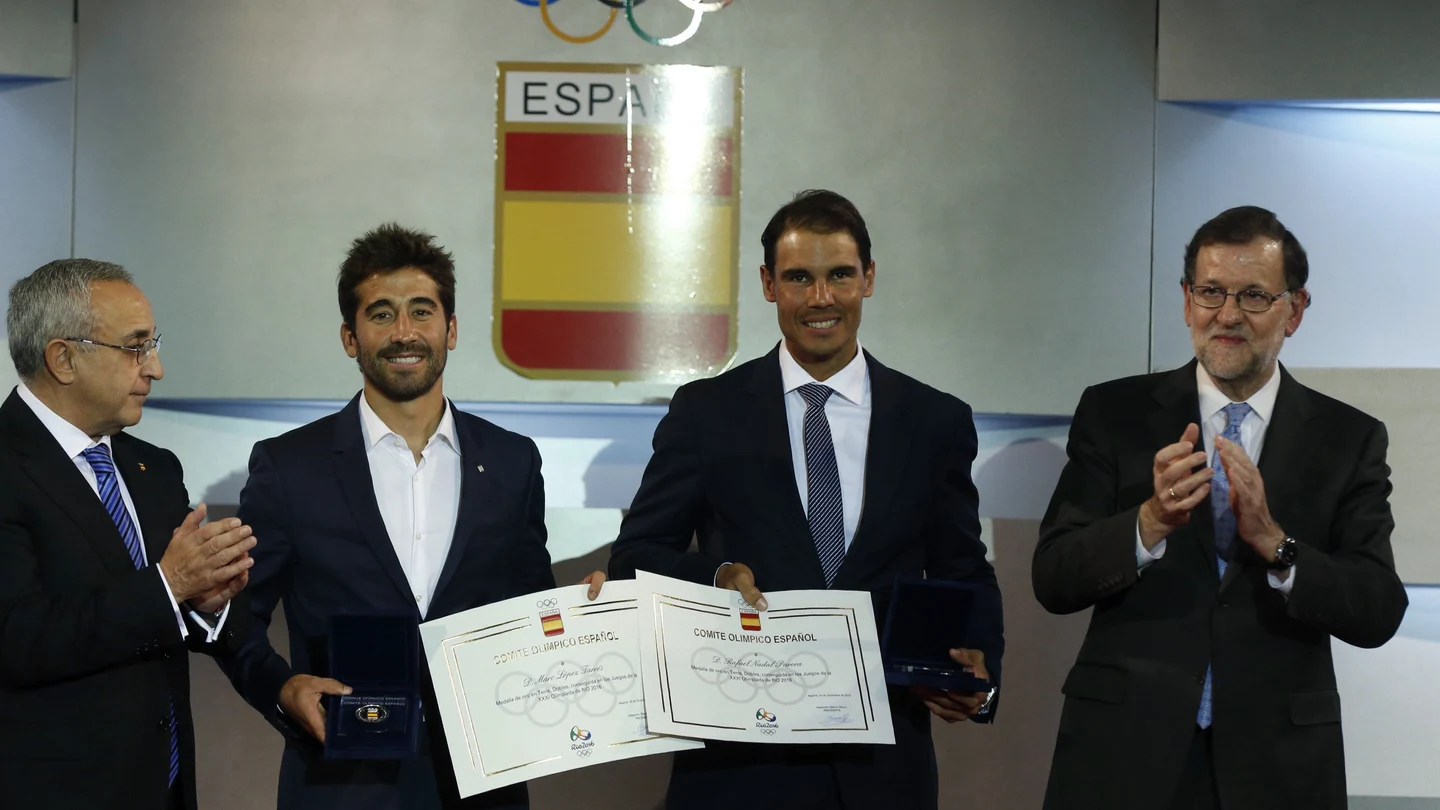Mariano Rajoy junto a Nadal y Marc López Mariano Rajoy junto a Nadal y Marc López