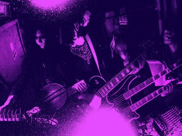 Merzbow es pionero en el noise experimental y su música es muy bestia. Merzbow es pionero en el noise experimental y su música es muy bestia.