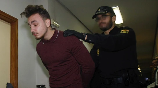 El acusado de la brutal agresión de San Juan aduce un "arrebato de celos" El acusado de la brutal agresión de San Juan aduce un "arrebato de celos"