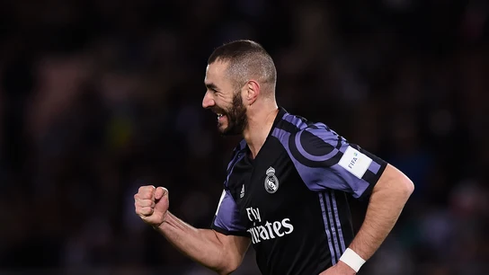 Benzema festeja su gol al América Benzema festeja su gol al América