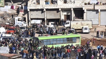 Evacuación en la ciudad de Alepo