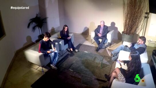 Frame 12.021401 de: Un estudiante, una universitaria, una trabajadora, un desempleado y un jubilado, &iquest;usamos por igual WhatsApp?