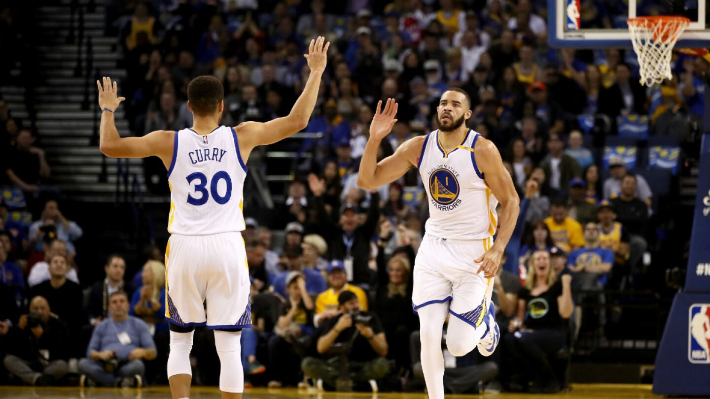 McGee, con Curry