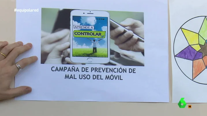 Frame 16.073214 de: Un pueblo ya trata a los primeros adictos al WhatsApp: "Estar sin él les produce nervios, tensión e irritación"