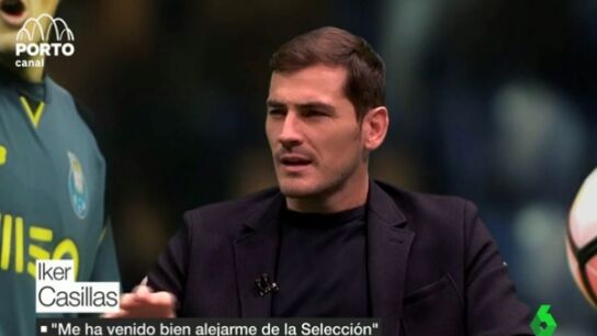 Casillas ofrece una entrevista a la televisi&oacute;n del Oporto