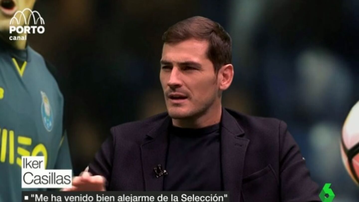 Casillas ofrece una entrevista a la televisi&oacute;n del Oporto