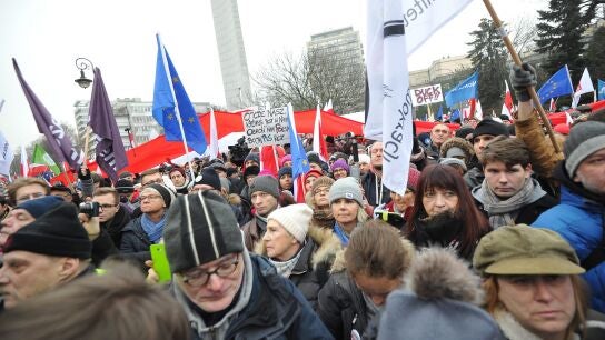 Manifestaci&oacute;n en Varsovia