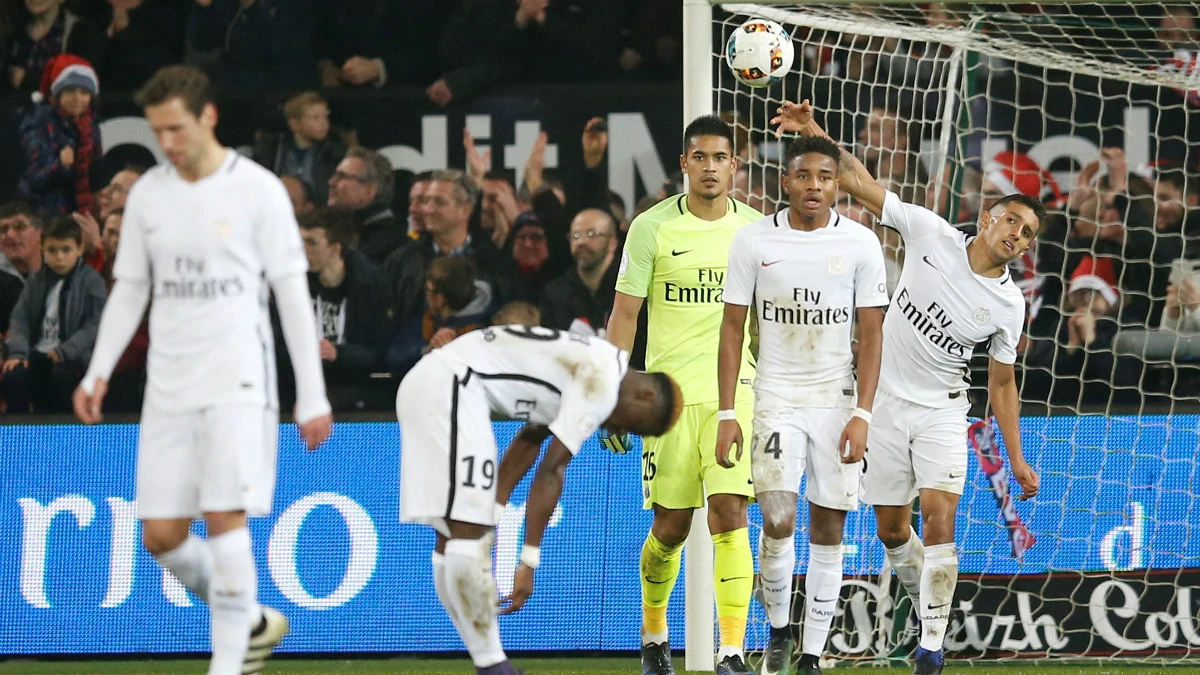 Jugadores del PSG, cabizbajos