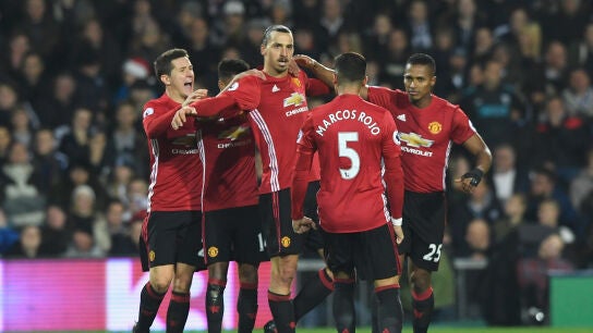 Ibrahimovic celebrando uno de sus goles frente al Bromwich