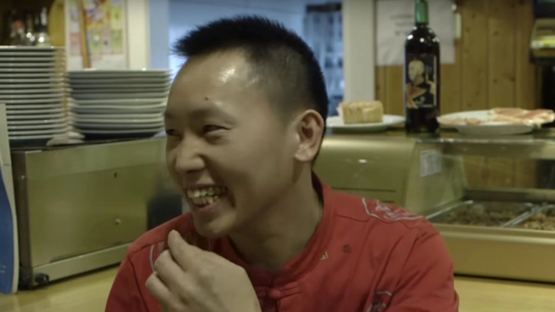 Cheng Xiangwei, el 'chino facha', durante una entrevista a 'El Confidencial'