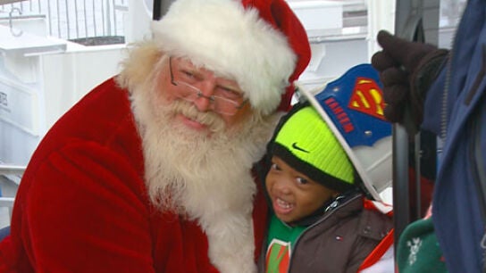 Super Kaheem rescatando a Pap&aacute; Noel