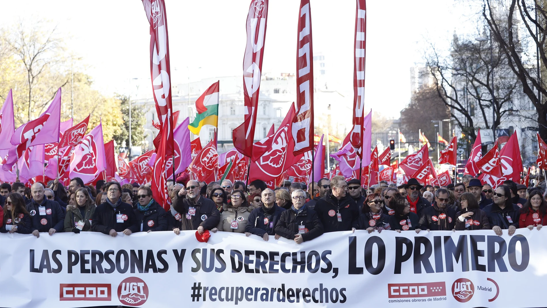 Los secretarios generales de UGT y CCOO, Pepe Álvarez e Ignacio Fernández Toxo encabezan la manifestación de Madrid