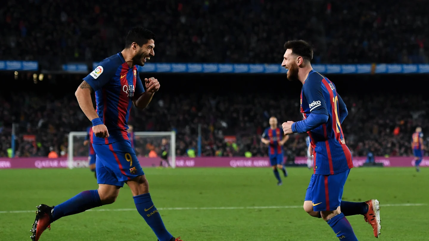 Messi y Luis Suárez celebran un gol ante el Espanyol Messi y Luis Suárez celebran un gol ante el Espanyol