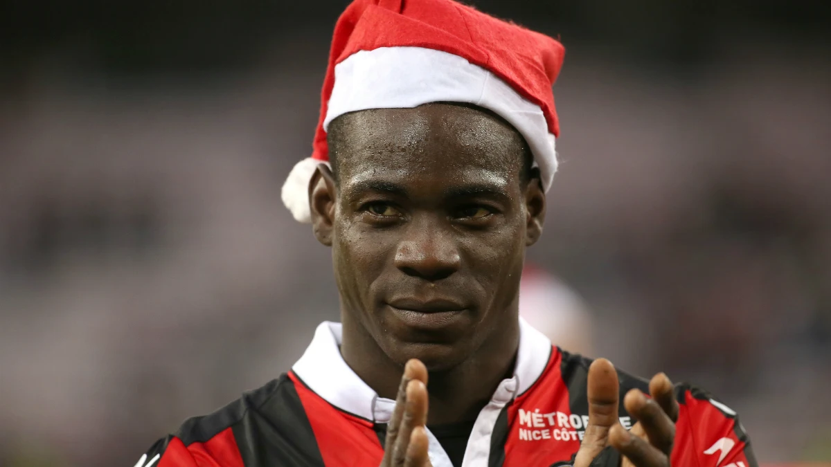 Balotelli, con gorro de Papa Noel