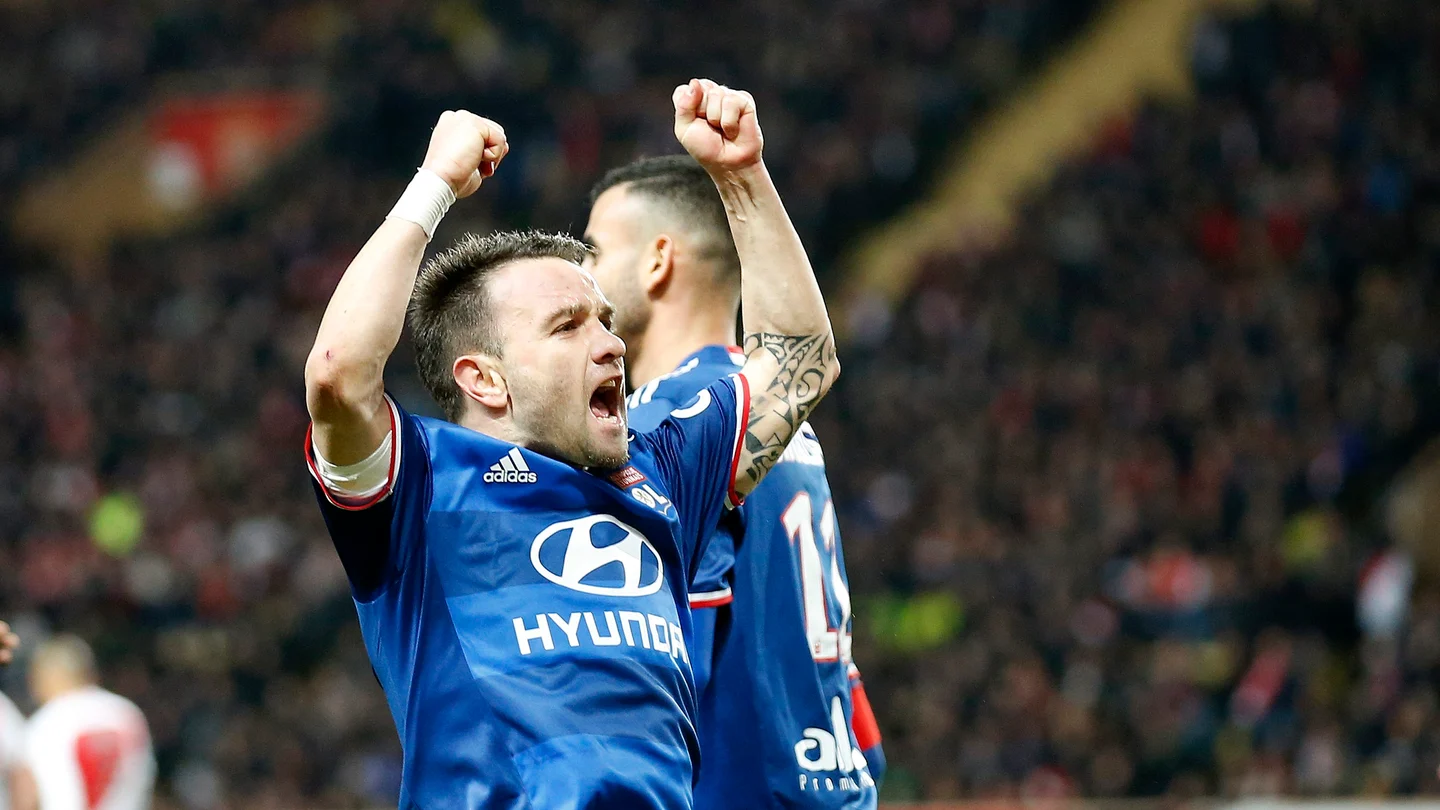 Valbuena celebrando su gol frente al Mónaco Valbuena celebrando su gol frente al Mónaco