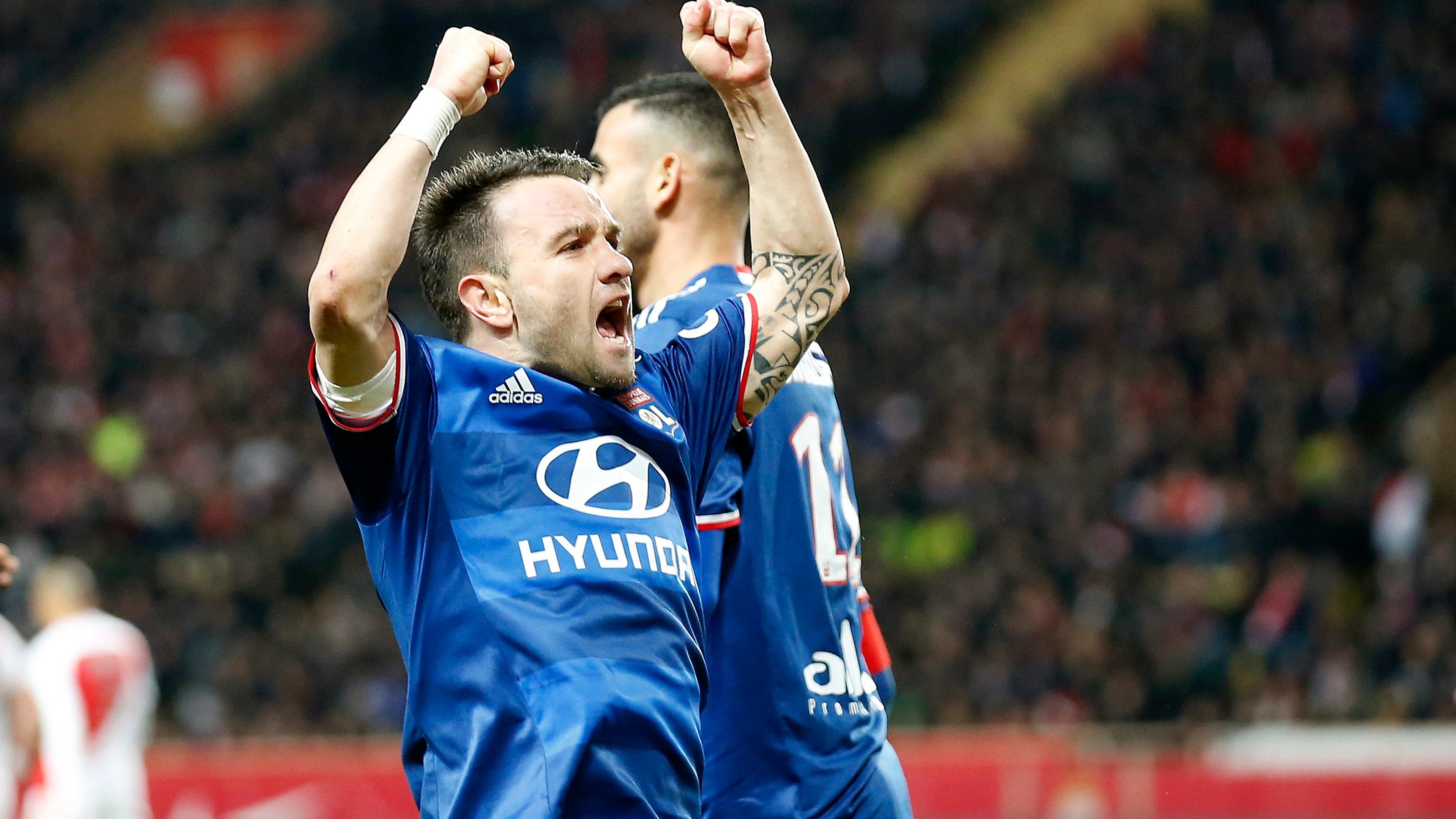 Valbuena celebrando su gol frente al Mónaco