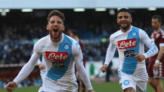 Mertens celebrando uno de sus goles frente al Torino Mertens celebrando uno de sus goles frente al Torino