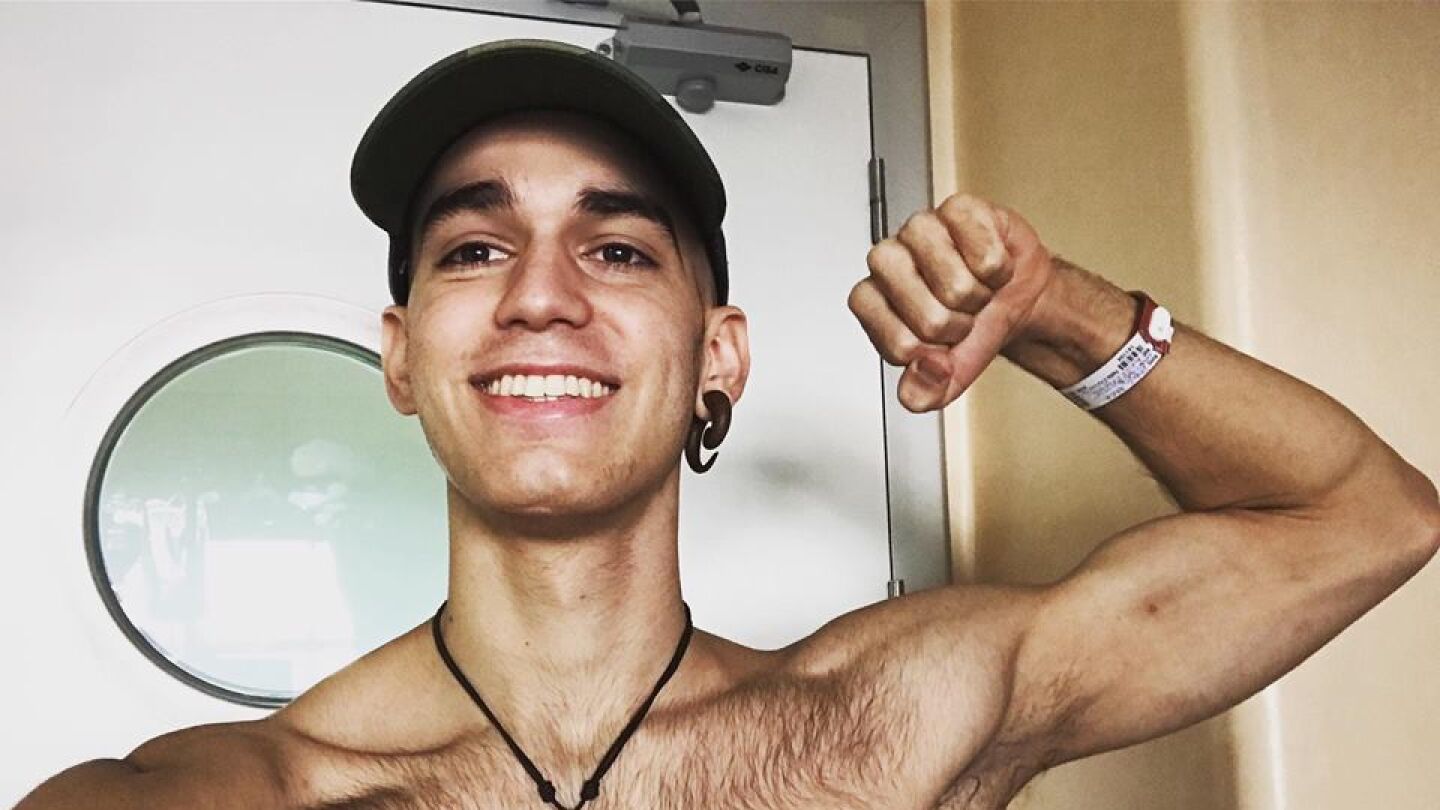 Pablo R&aacute;ez cuando recibi&oacute; el alta tras 38 d&iacute;as hospitalizado