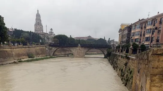 El rio Segura a su paso por Murcia El rio Segura a su paso por Murcia