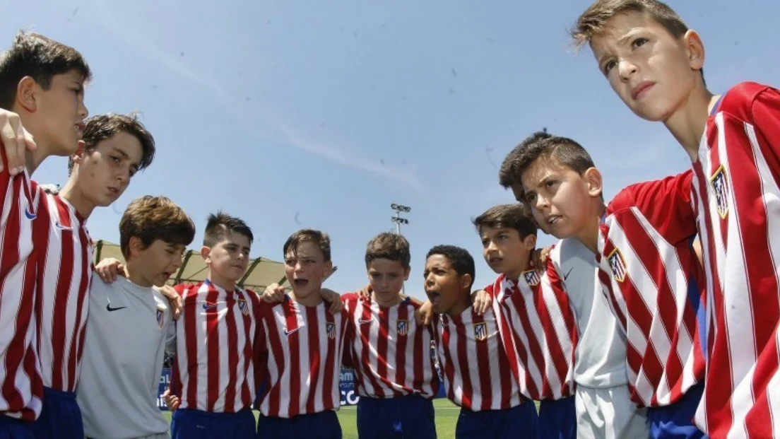 Los jugadores del Atlético de Madrid hacen piña