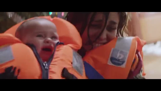 Frame 53.019188 de: Una impactante campaña recuerda que las muertes en el Mediterráneo continúan en Navidad: "Para ellos no es ficción" Frame 53.019188 de: Una impactante campaña recuerda que las muertes en el Mediterráneo continúan en Navidad: "Para ellos no es ficción"